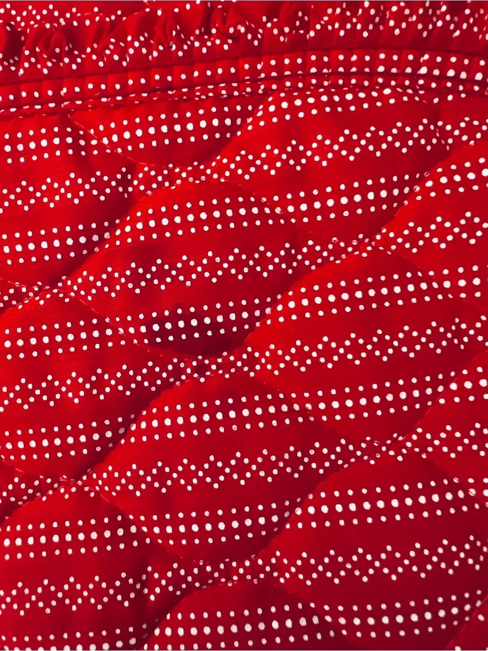 Authentic vintage 6 pc. Oval red & white quilted placemats